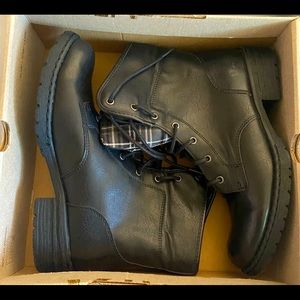 Born Concept Size 10 M Boots